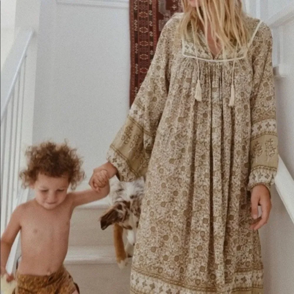 Little Gypsy Co Luna Cream Tan Long Sleeve Floral Boho Midi Dress‎ Size Medium